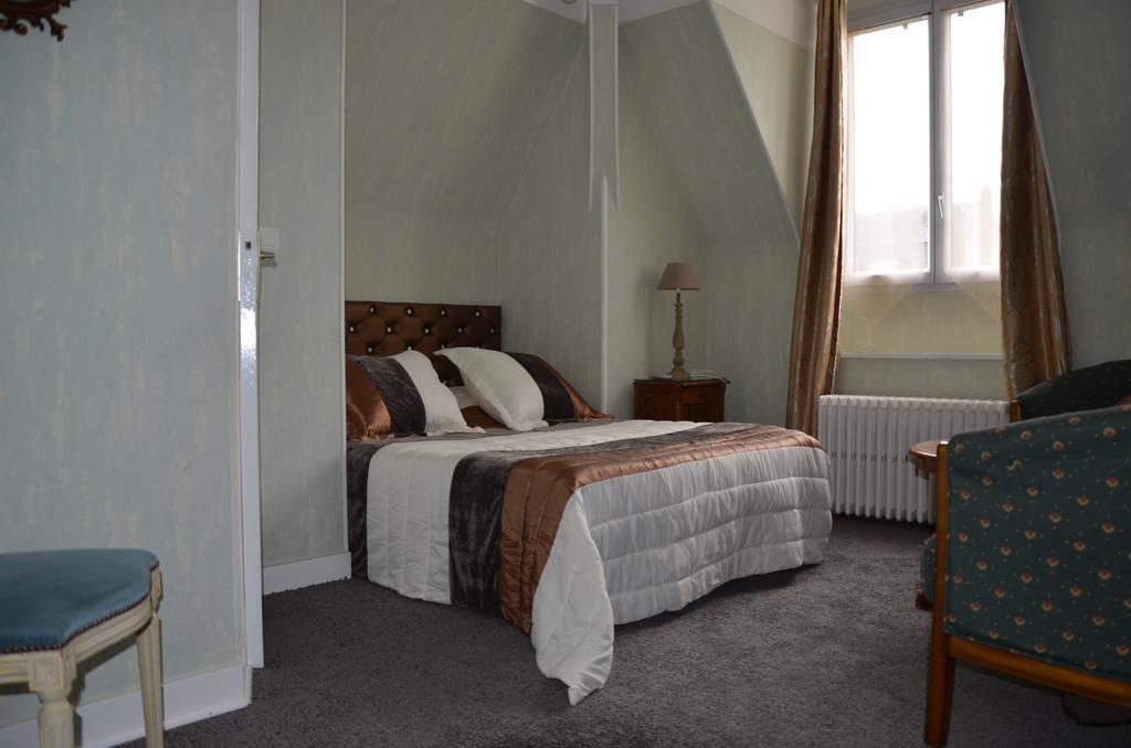 Hotel La Tour Sully-sur-Loire Zimmer foto